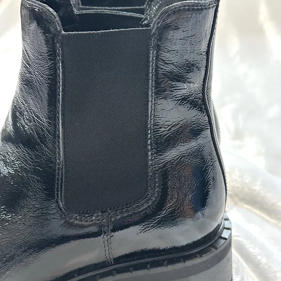 C La CANADIENNE Patent Leather Black  Boots, Size 9 - Picture 9 of 14